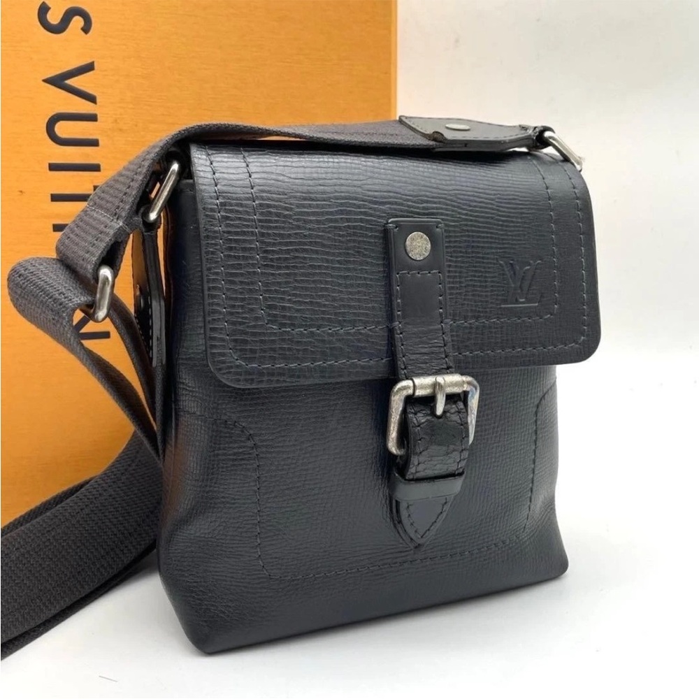 Louis Vuitton Black Leather Shoulder Bag Unisex